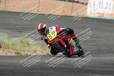 media/Jun-04-2022-WERA (Sat) [[b852bbbd55]]/Practice Races/7- WERA riders school/